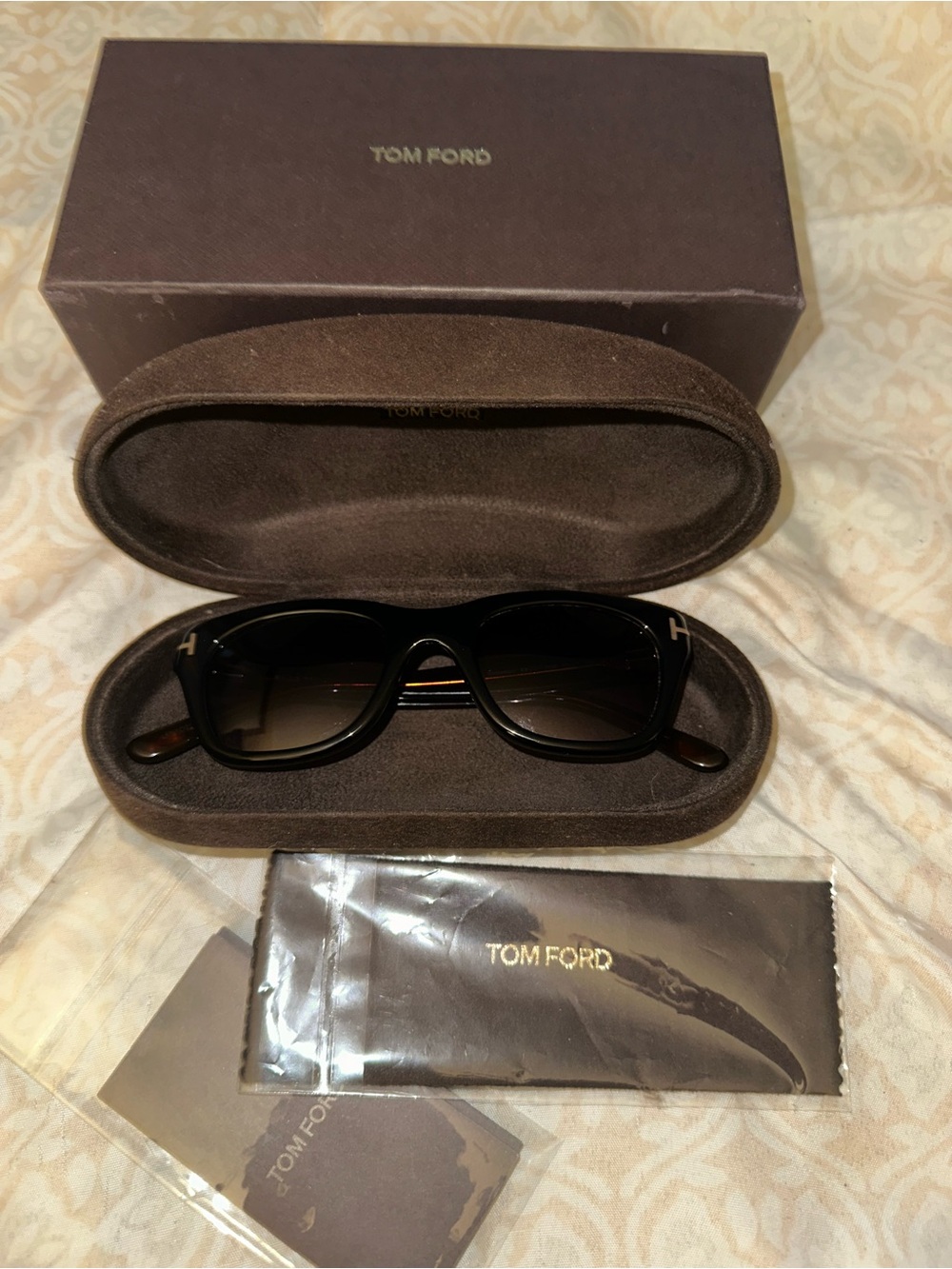 🔴 Tom Ford Snowdon Sunglasses with Gradient Dark Lenses